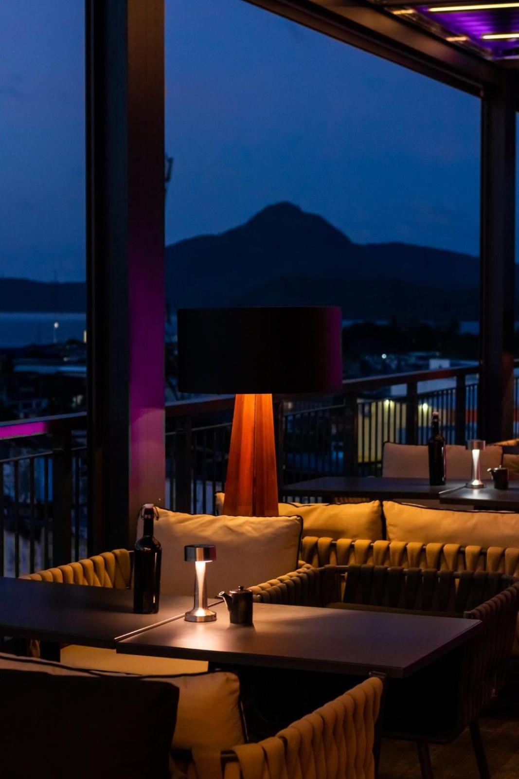 Hotel Xyz Τακλομπάν Εξωτερικό φωτογραφία