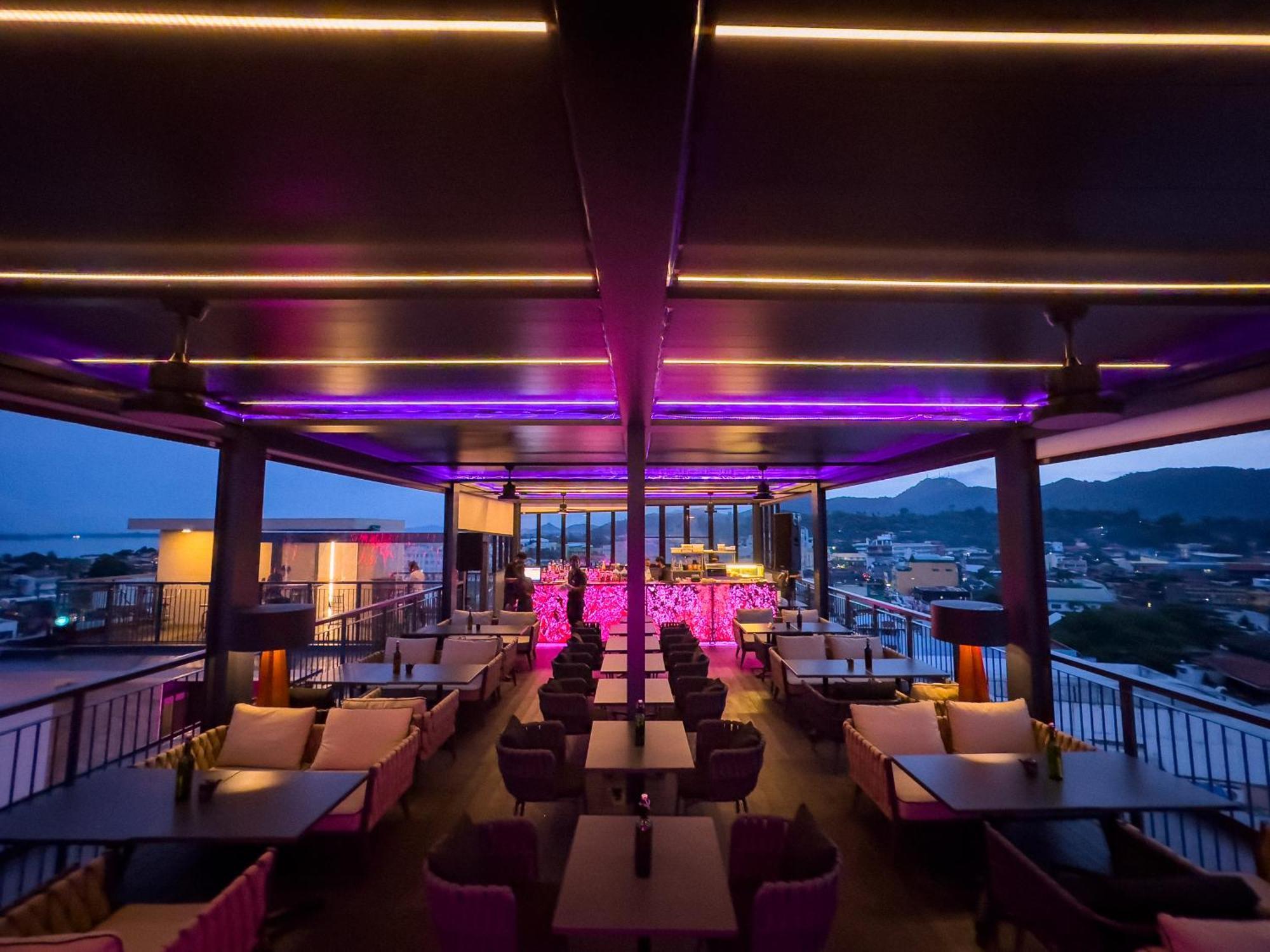 Hotel Xyz Τακλομπάν Εξωτερικό φωτογραφία