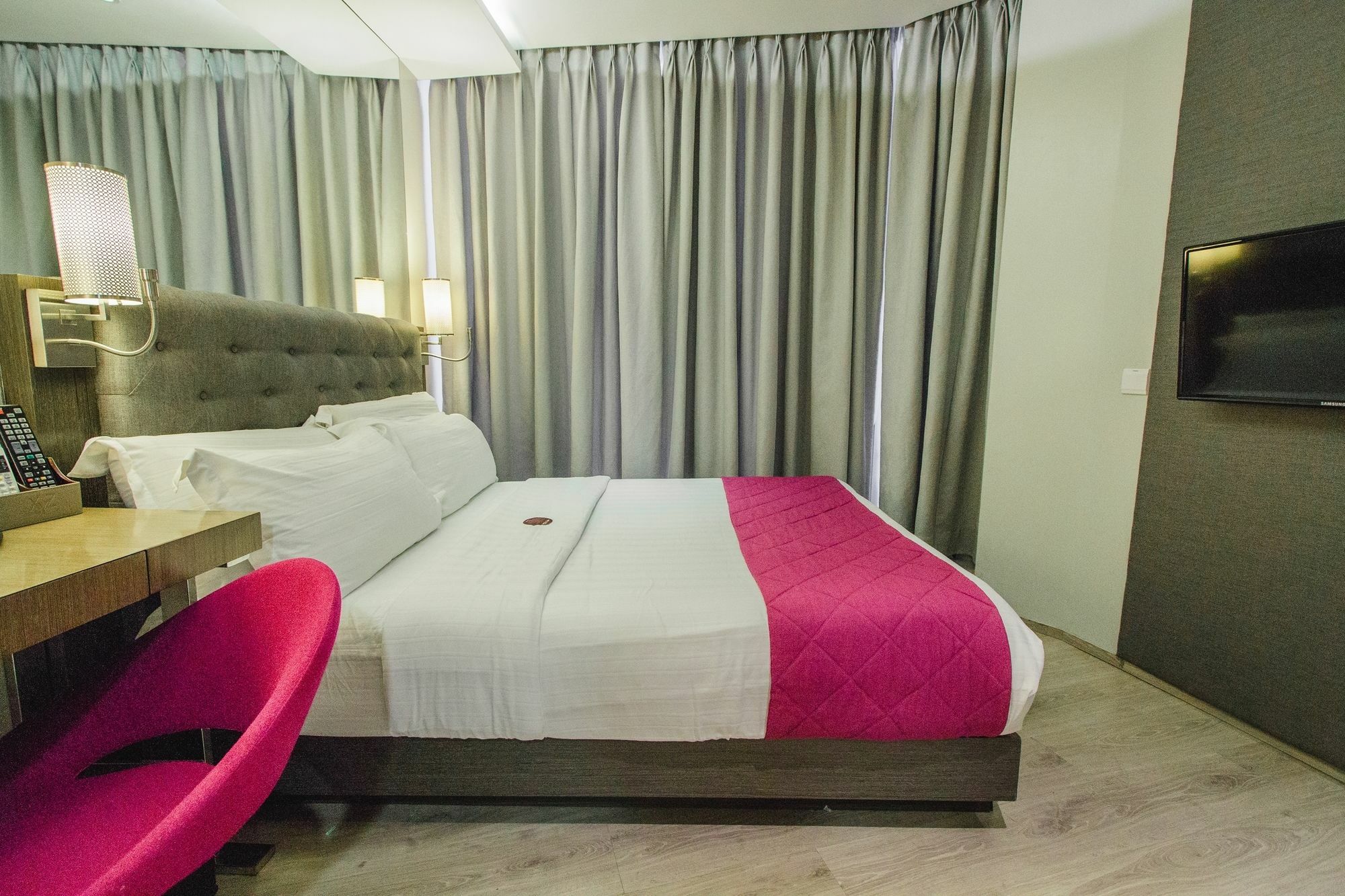 Hotel Xyz Τακλομπάν Εξωτερικό φωτογραφία